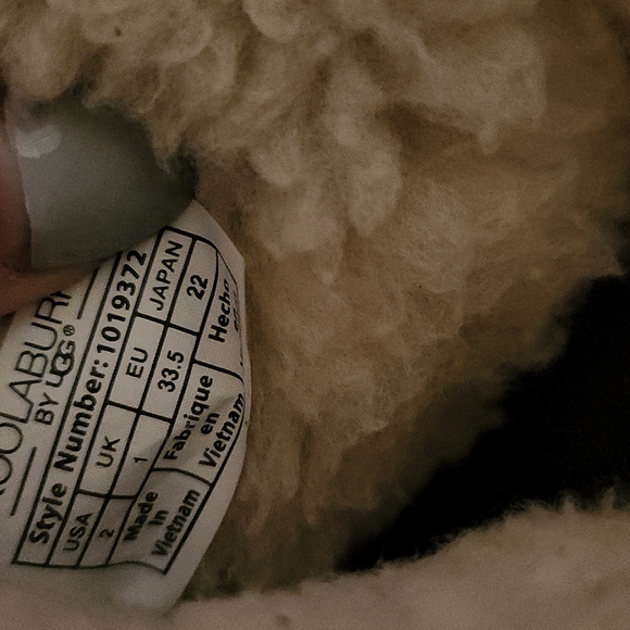 Girls ugg boots - Picture 6 of 6